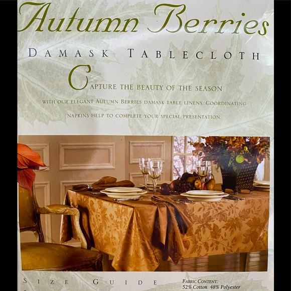 AUTUMN BERRIES IVORY WHITE DAMASK TABLECLOTH AND CHAIR COVER SET - Picture 2 of 10